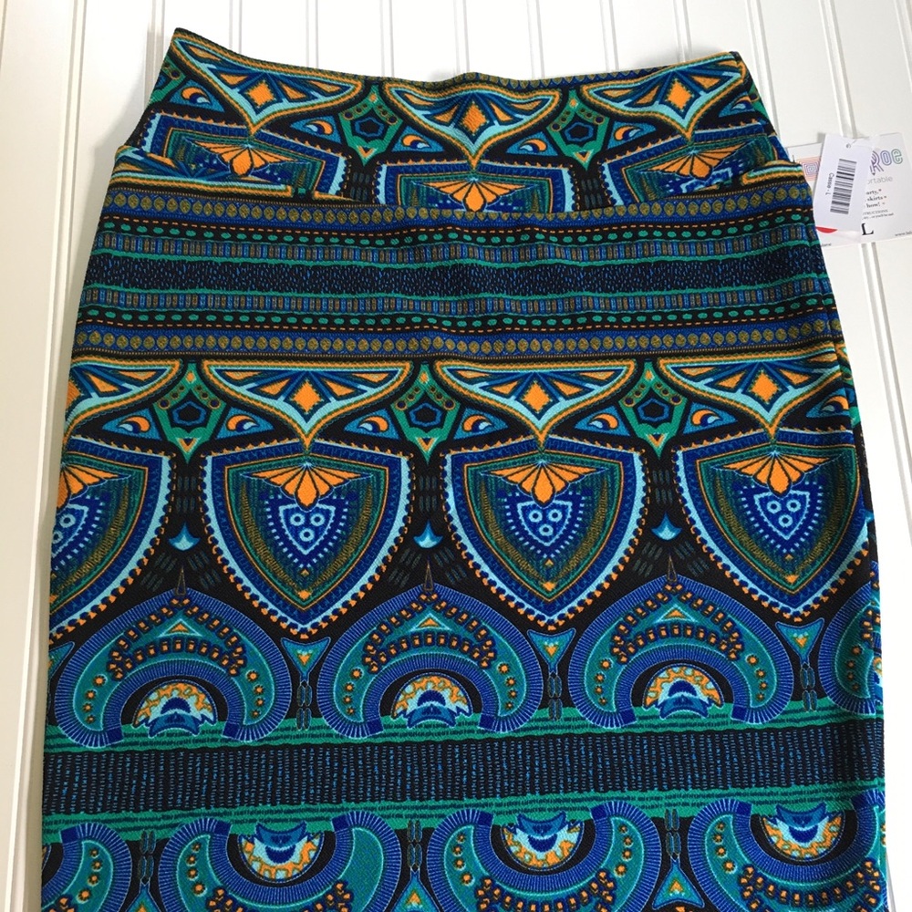 NWT Lularoe Cassie skirt, Large